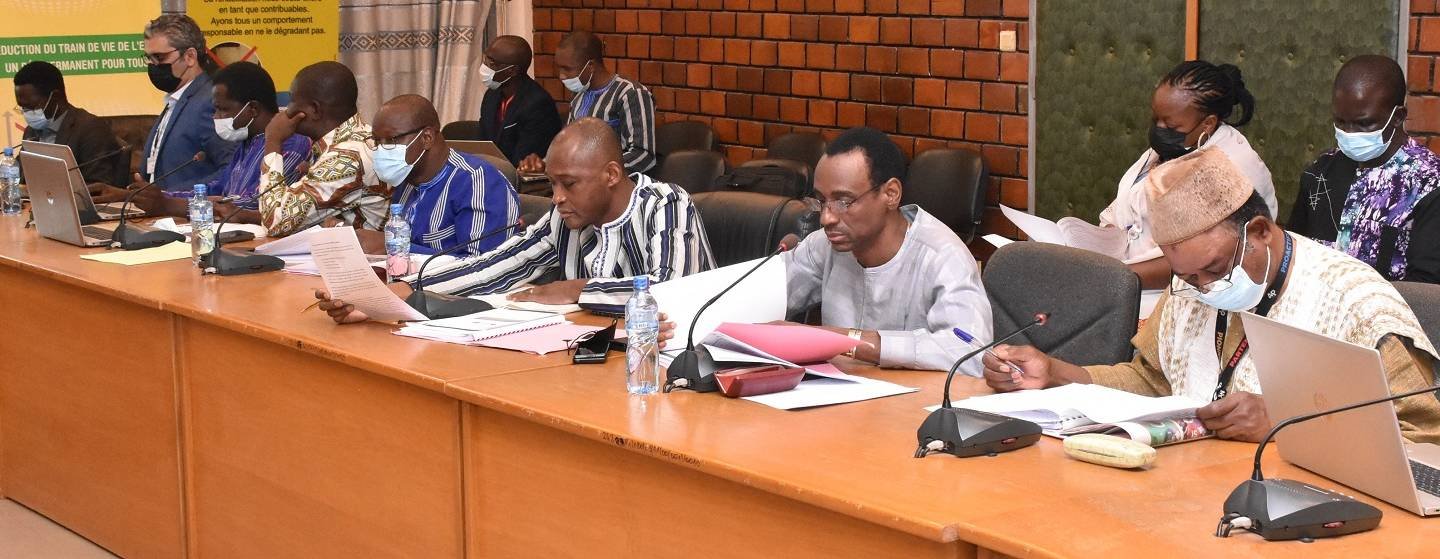 Le nouveau rapport ITIE (Rapport ITIE 2020) adopté par le Comité de pilotage de l’ITIE-BF lors de sa session ordinaire tenue le 16 février 2022 à Ouagadougou